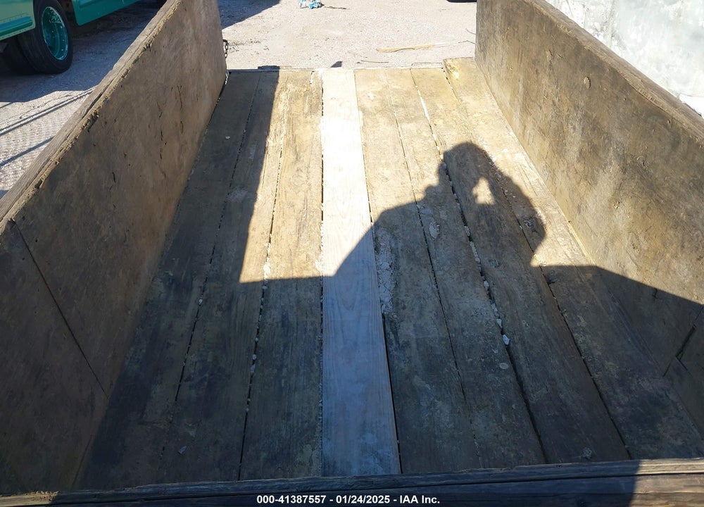 2018 CMC TRAILER VIN: 5VNBU1016JT191042