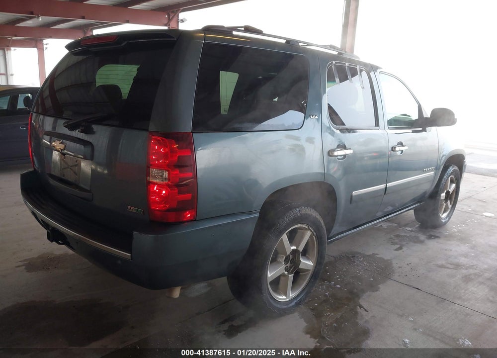 2009 CHEVROLET TAHOE LTZ VIN: 1GNFK33029R113708