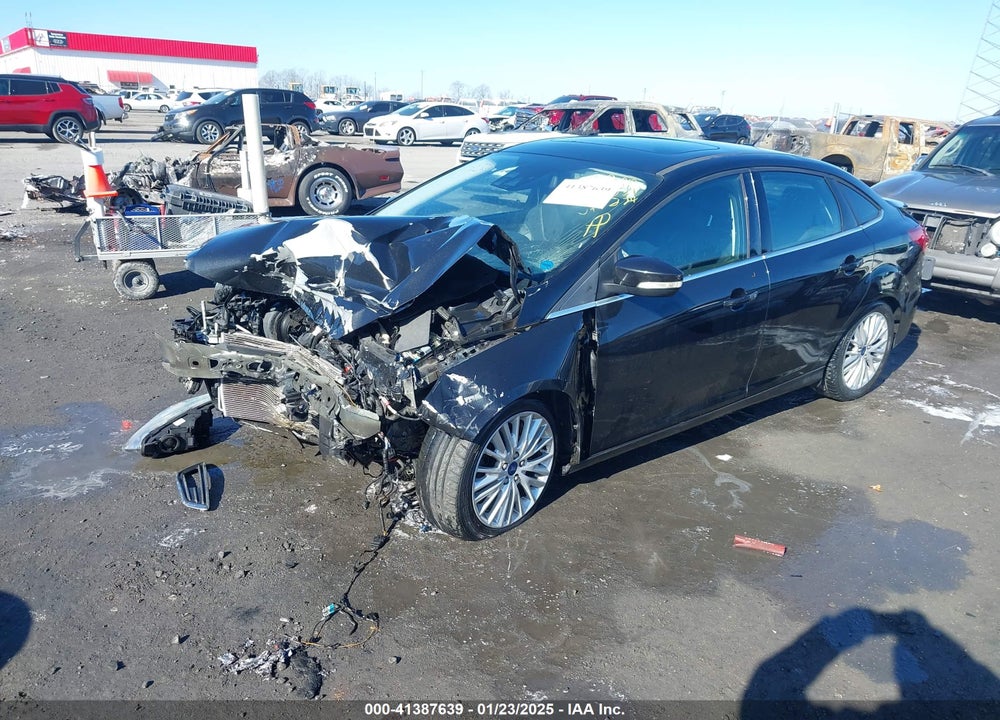 2015 FORD FOCUS VIN: 1FADP3J23FL256192