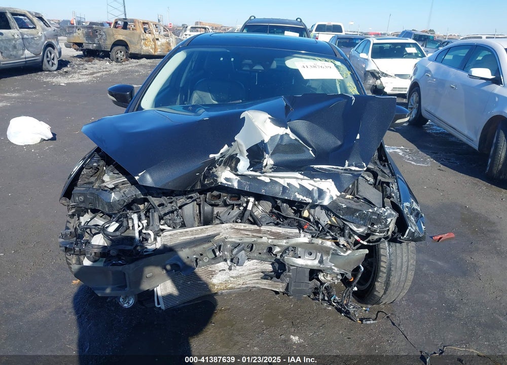 2015 FORD FOCUS VIN: 1FADP3J23FL256192
