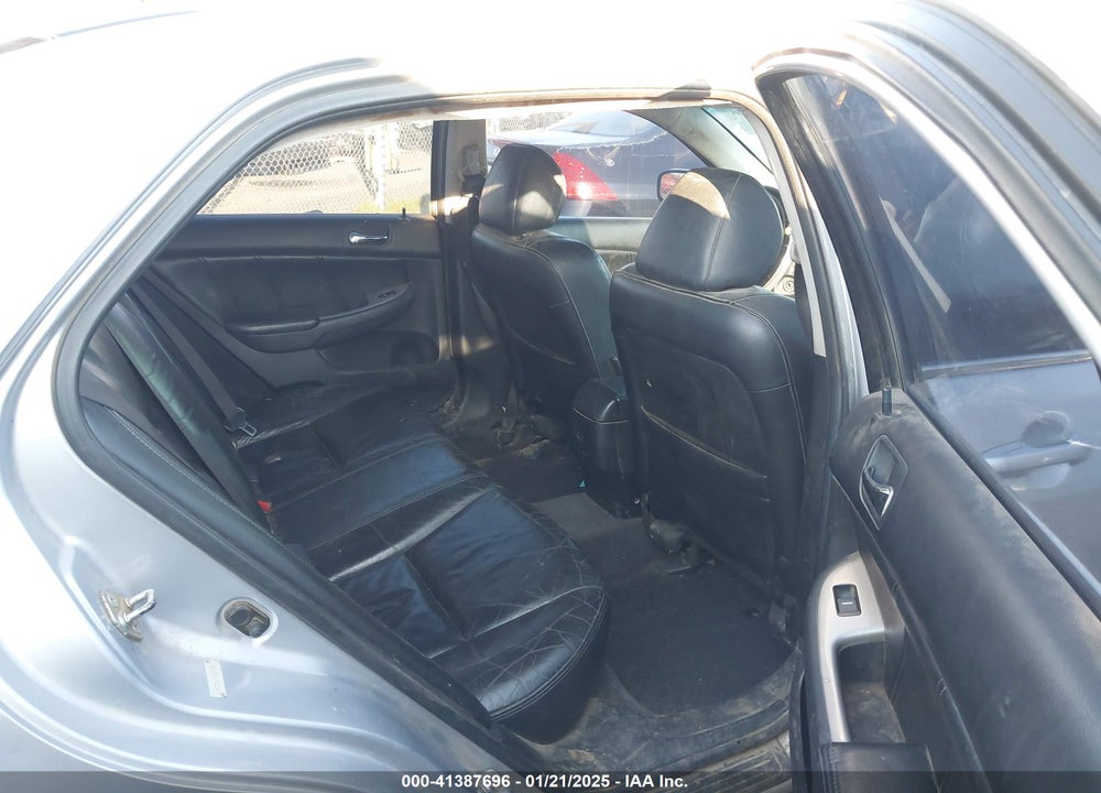 2004 HONDA ACCORD 3.0 EX VIN: 1HGCM66804A076997