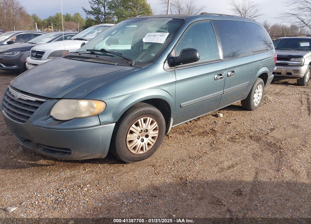 2005 CHRYSLER TOWN & COUNTRY LX VIN: 2C4GP44R95R401716