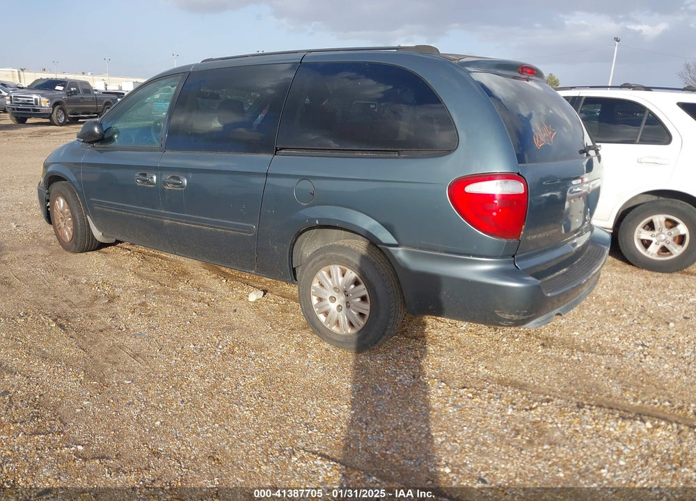 2005 CHRYSLER TOWN & COUNTRY LX VIN: 2C4GP44R95R401716