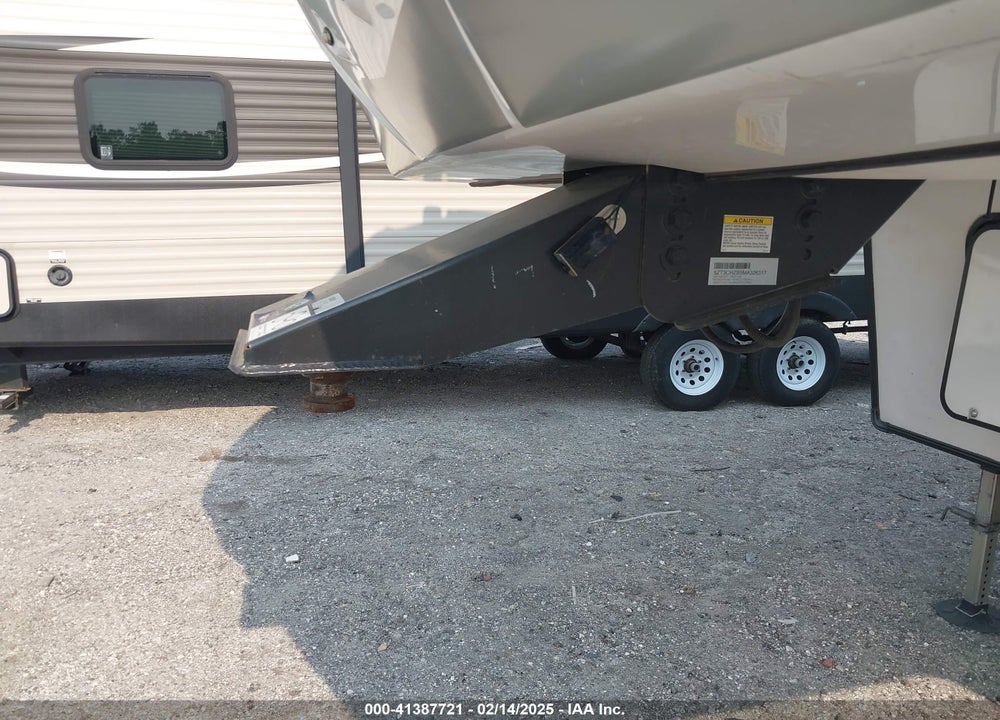 2021 CHAPARRAL COACHMEN  TRAVEL TRAILER VIN: 5ZT3CHZB5MA326317