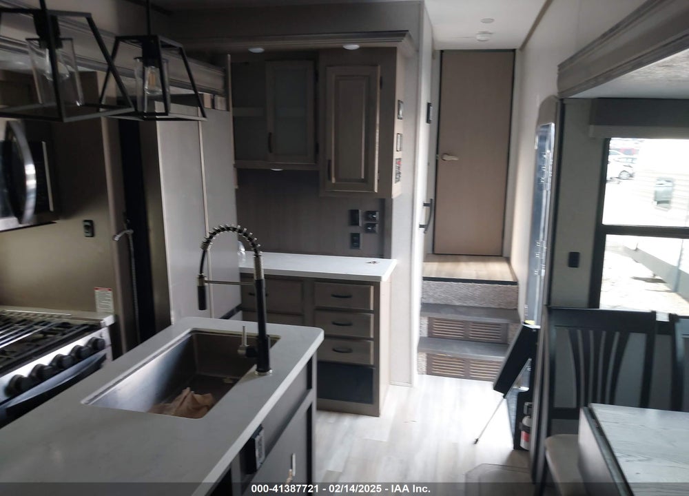 2021 CHAPARRAL COACHMEN  TRAVEL TRAILER VIN: 5ZT3CHZB5MA326317