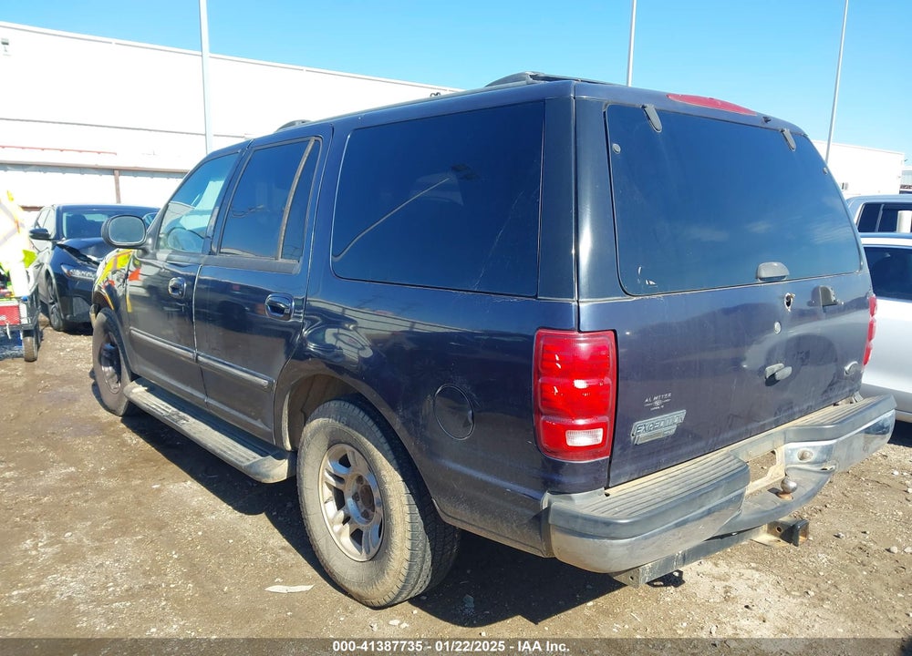 2000 FORD EXPEDITION XLT VIN: 1FMRU15L5YLA24210