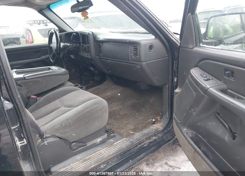 2004 CHEVROLET SILVERADO 1500 Z71 VIN: 1GCEK19T04E206172