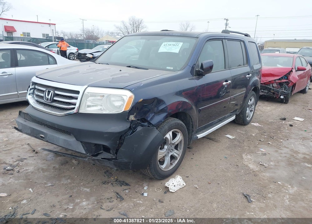 2014 HONDA PILOT EX VIN: 5FNYF4H45EB038235