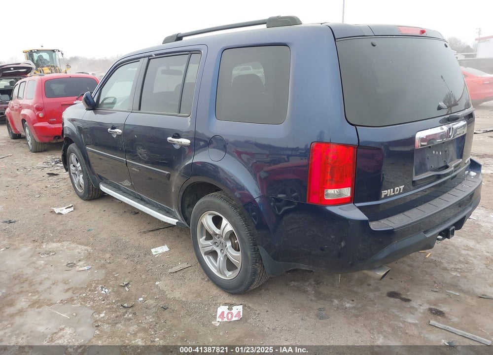 2014 HONDA PILOT EX VIN: 5FNYF4H45EB038235