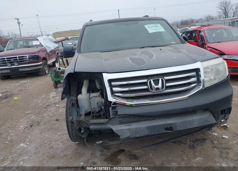 2014 HONDA PILOT EX VIN: 5FNYF4H45EB038235