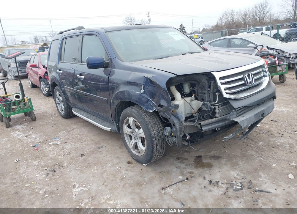 2014 HONDA PILOT EX VIN: 5FNYF4H45EB038235