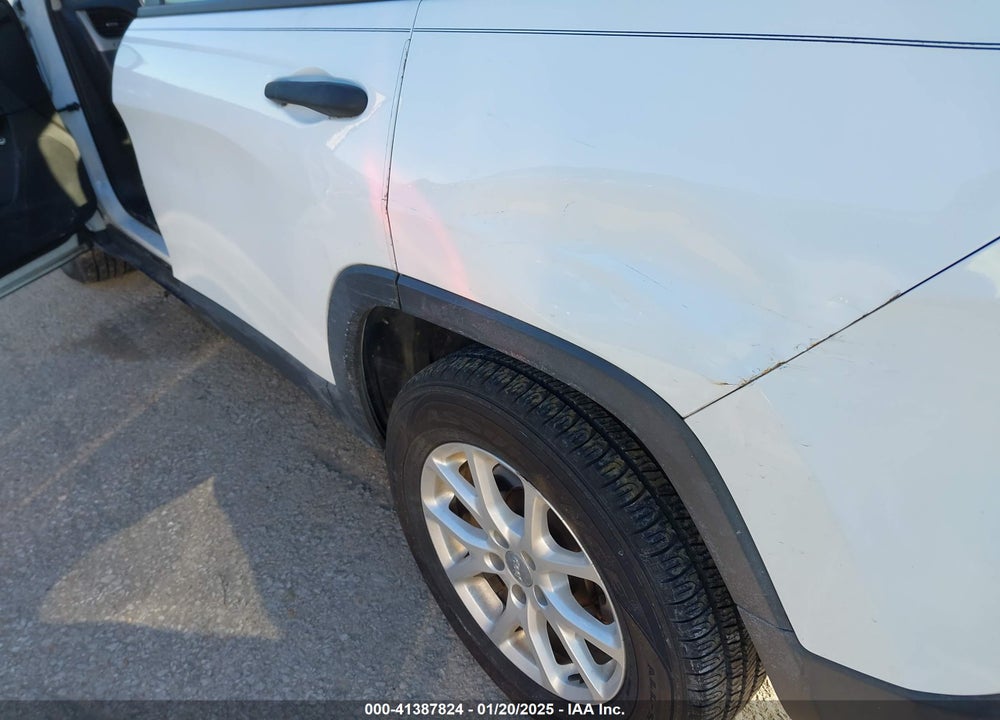 2016 JEEP CHEROKEE SPORT VIN: 1C4PJMAB8GW153588