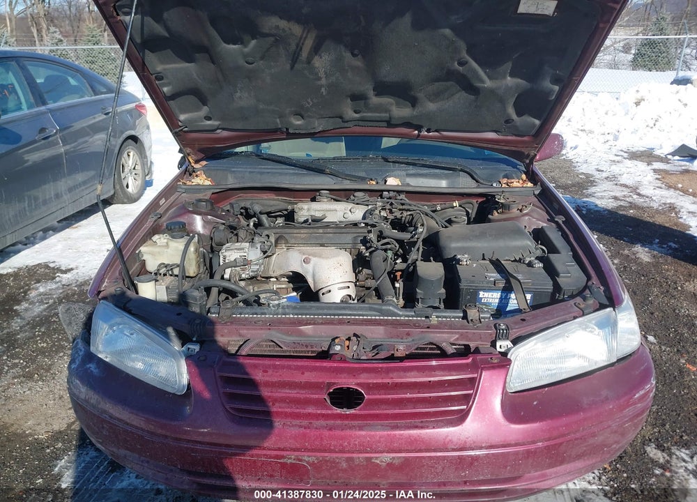 1998 TOYOTA CAMRY LE VIN: 4T1BG22KXWU293014