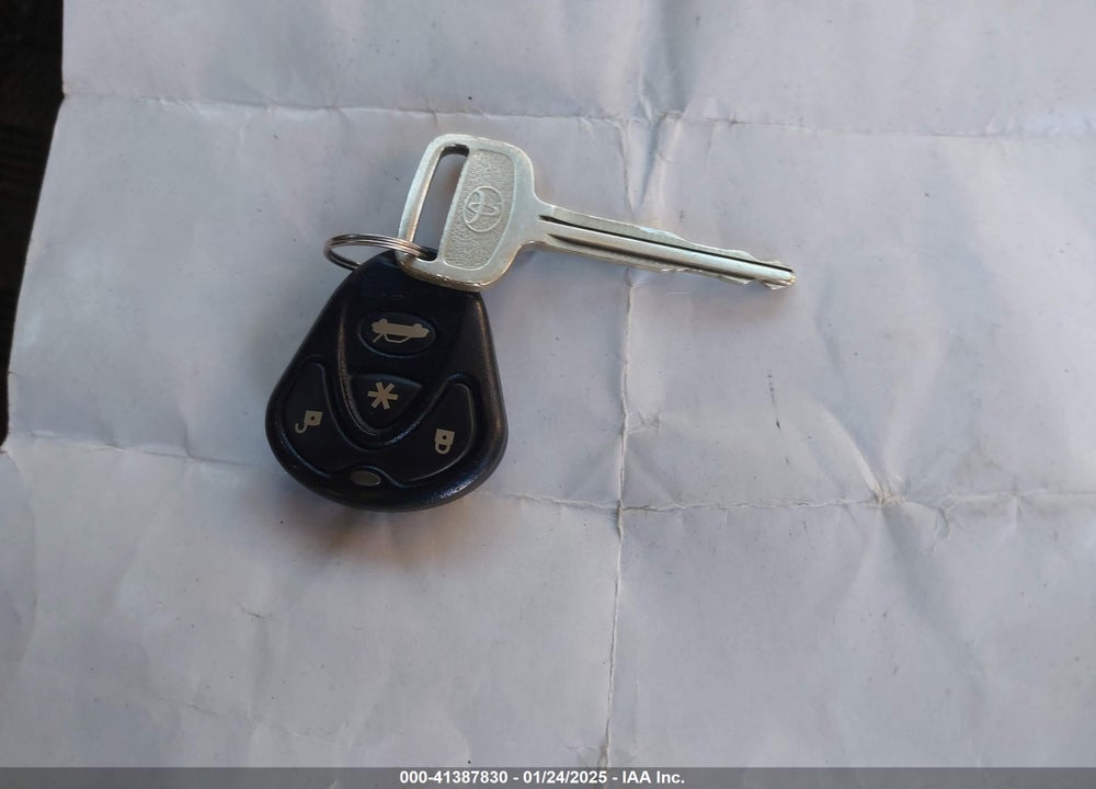 1998 TOYOTA CAMRY LE VIN: 4T1BG22KXWU293014