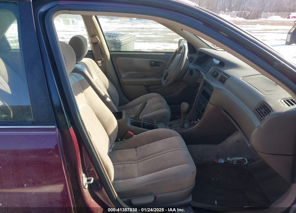 1998 TOYOTA CAMRY LE VIN: 4T1BG22KXWU293014