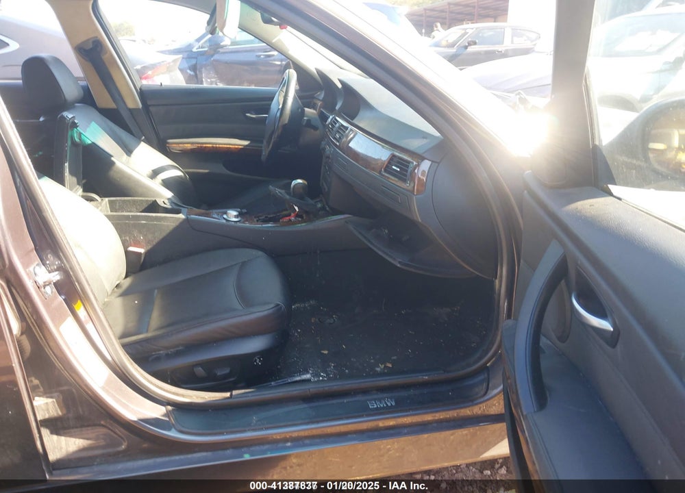 2006 BMW 330XI VIN: WBAVD33556KV60142