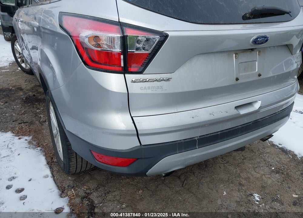 2018 FORD ESCAPE SE VIN: 1FMCU0GD4JUA65708
