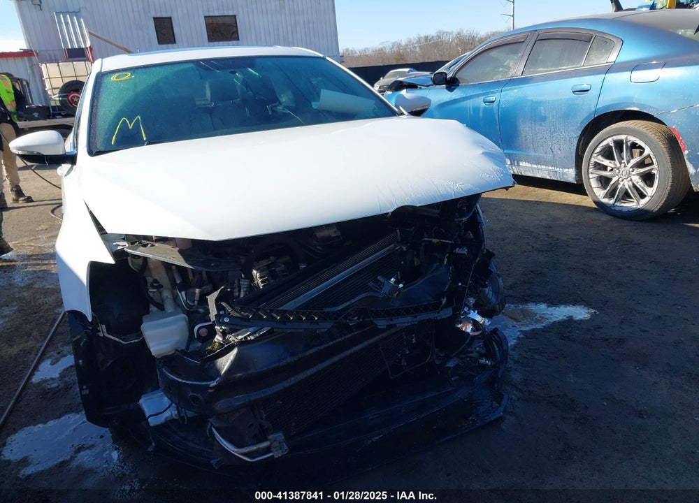 2014 VOLKSWAGEN JETTA VIN: 3VW5T7AJ2EM312965