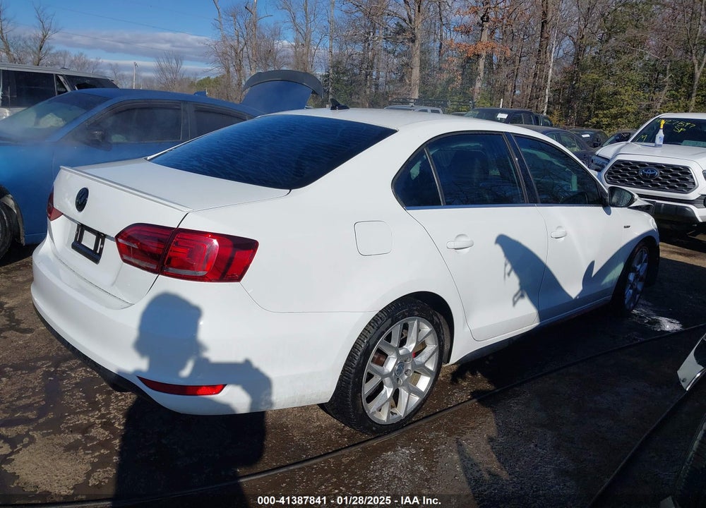 2014 VOLKSWAGEN JETTA VIN: 3VW5T7AJ2EM312965