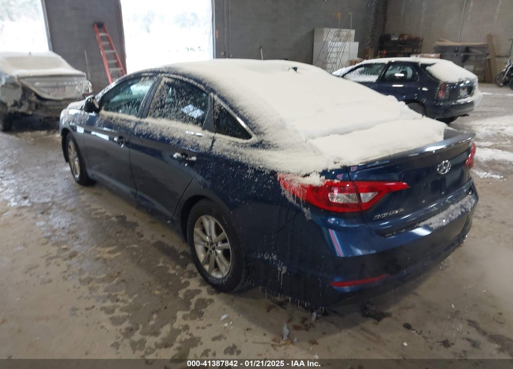 2015 HYUNDAI SONATA VIN: 5NPE24AF0FH126610