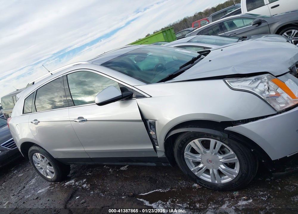 2010 CADILLAC SRX LUXURY COLLECTION VIN: 3GYFNAEY0AS590995