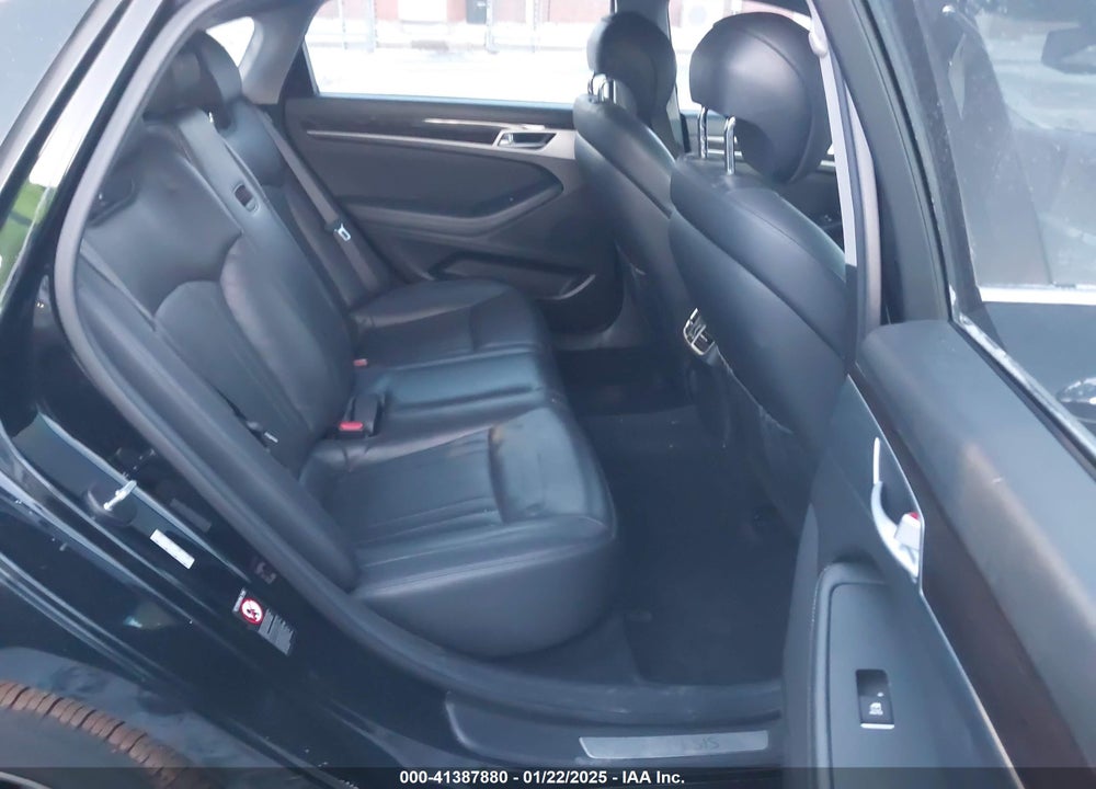 2017 GENESIS G80 VIN: KMHGN4JE5HU201880