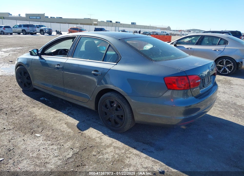 2013 VOLKSWAGEN JETTA 2.5L SE VIN: 3VWDP7AJ1DM382603