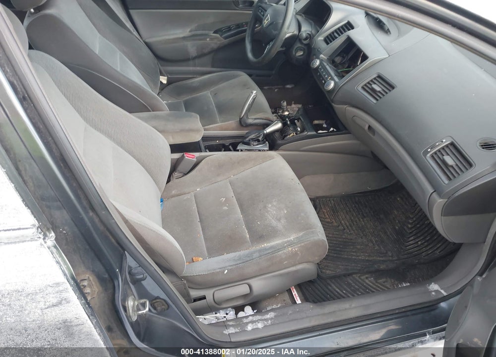 2010 HONDA CIVIC VIN: 2HGFA1E59AH543282