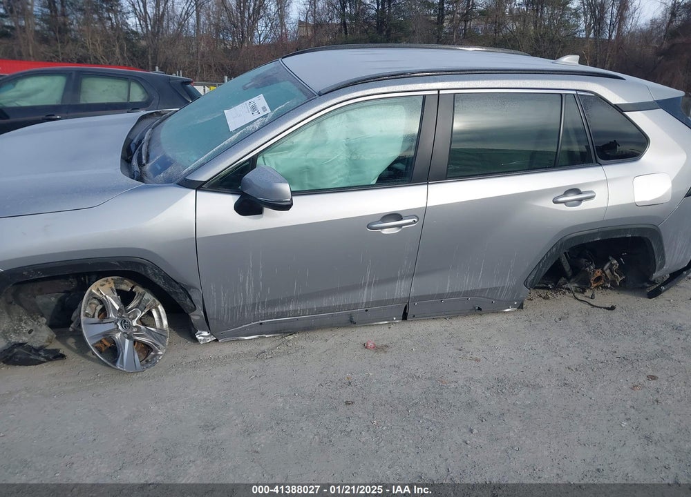 2023 TOYOTA RAV4 XLE VIN: 2T3W1RFV6PC243611