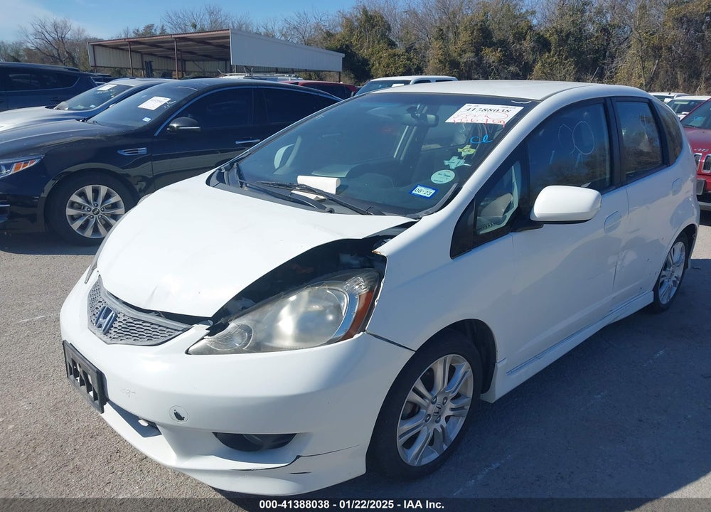 2010 HONDA FIT VIN: JHMGE8H4XAS014949