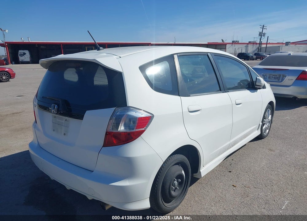 2010 HONDA FIT VIN: JHMGE8H4XAS014949