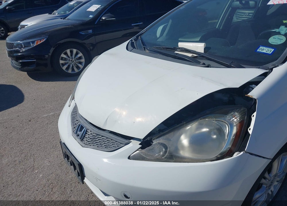 2010 HONDA FIT VIN: JHMGE8H4XAS014949