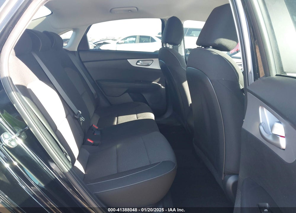 2023 KIA FORTE VIN: 3KPF24ADXPE683226
