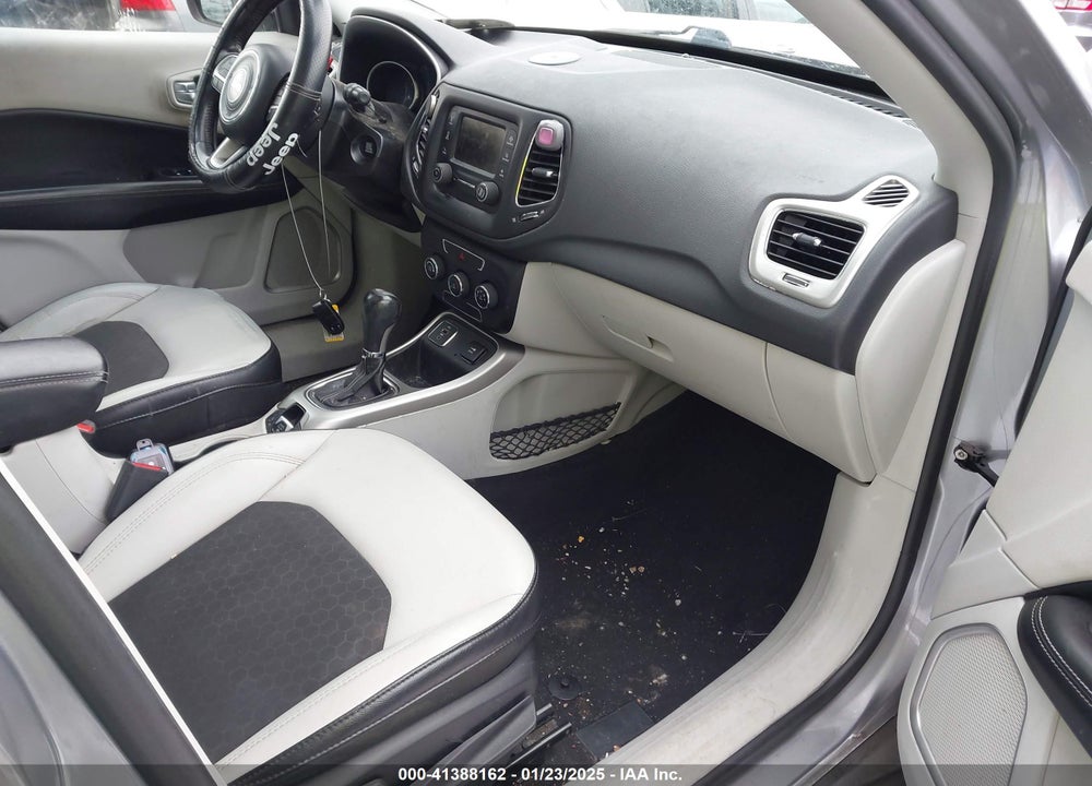 2018 JEEP COMPASS SUN AND WHEEL FWD VIN: 3C4NJCBB7JT487561