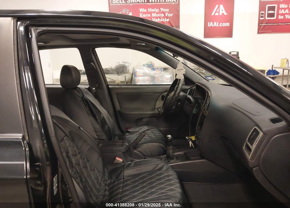 2005 HYUNDAI ELANTRA GLS/GT VIN: KMHDN46D65U104329