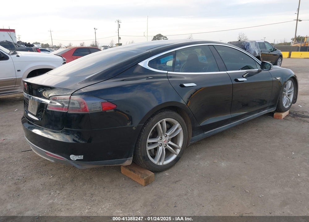 2013 TESLA MODEL S VIN: 5YJSA1AG0DFP12913