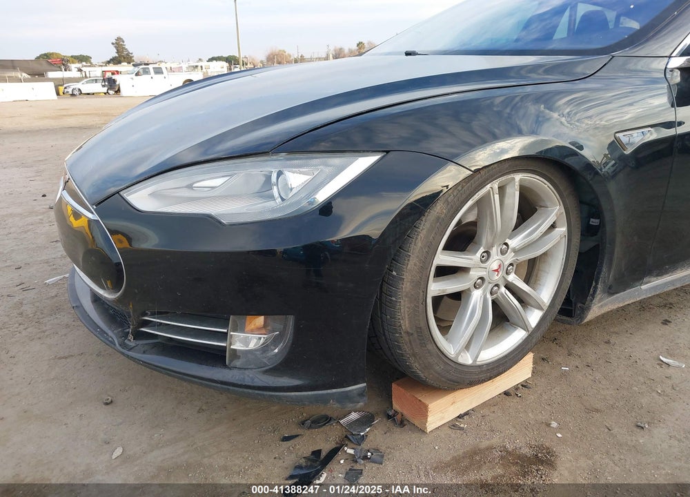 2013 TESLA MODEL S VIN: 5YJSA1AG0DFP12913
