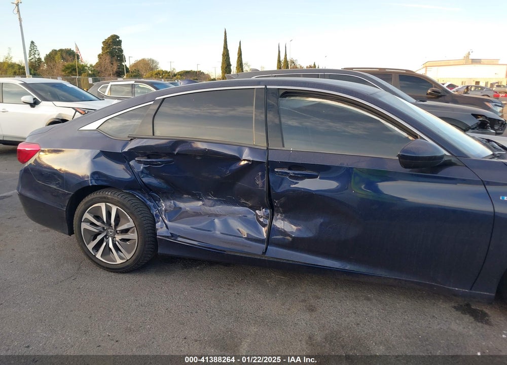 2018 HONDA ACCORD HYBRID VIN: 1HGCV3F15JA009497