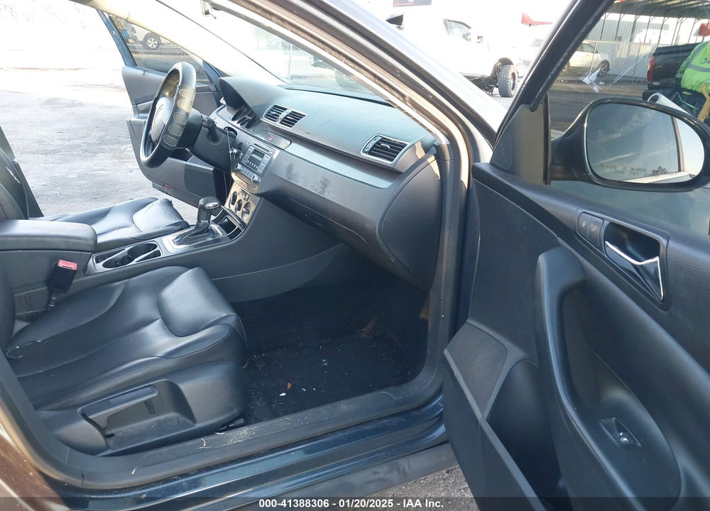 2008 VOLKSWAGEN PASSAT TURBO VIN: WVWJK73C28P047949