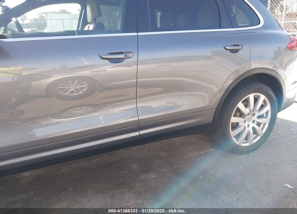 2016 PORSCHE CAYENNE VIN: WP1AA2A29GKA15395