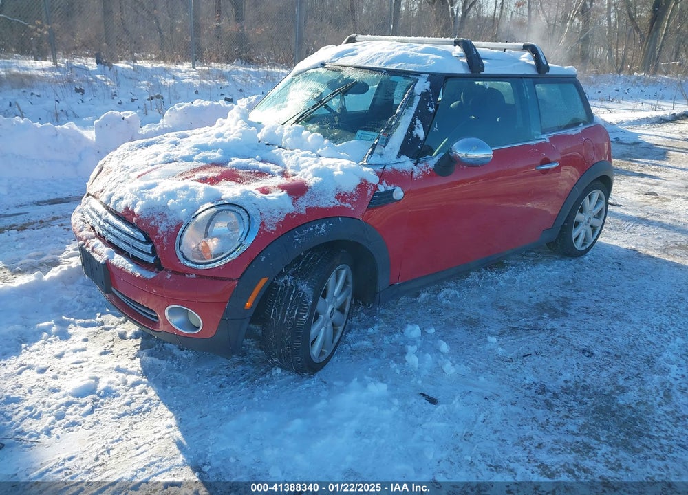 2008 MINI COOPER VIN: WMWMF33518TU68853