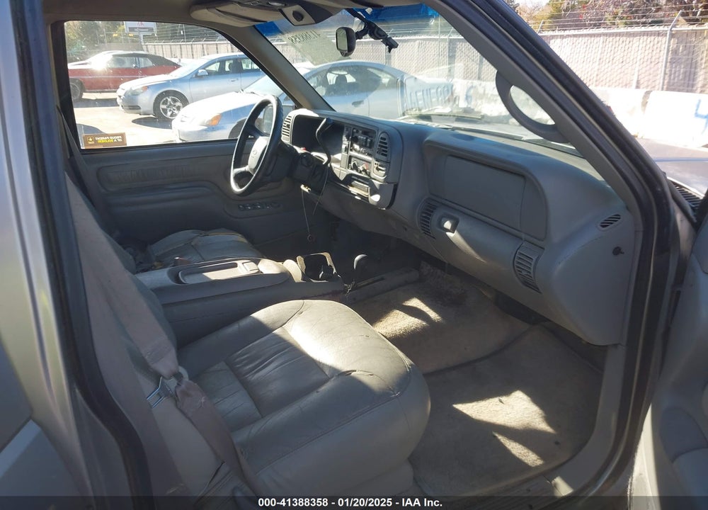 1999 CHEVROLET TAHOE LS VIN: 1GNEK13R4XJ434207