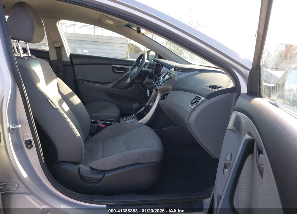 2013 HYUNDAI ELANTRA VIN: KMHDH4AEXDU013876