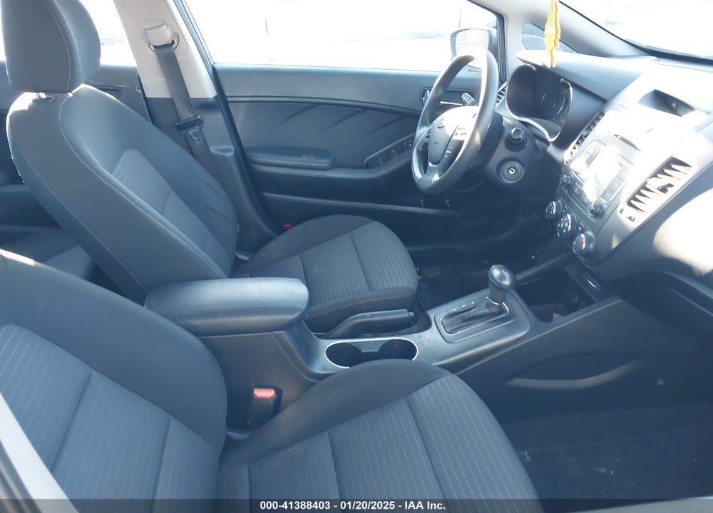 2016 KIA FORTE LX VIN: KNAFX4A63G5568639