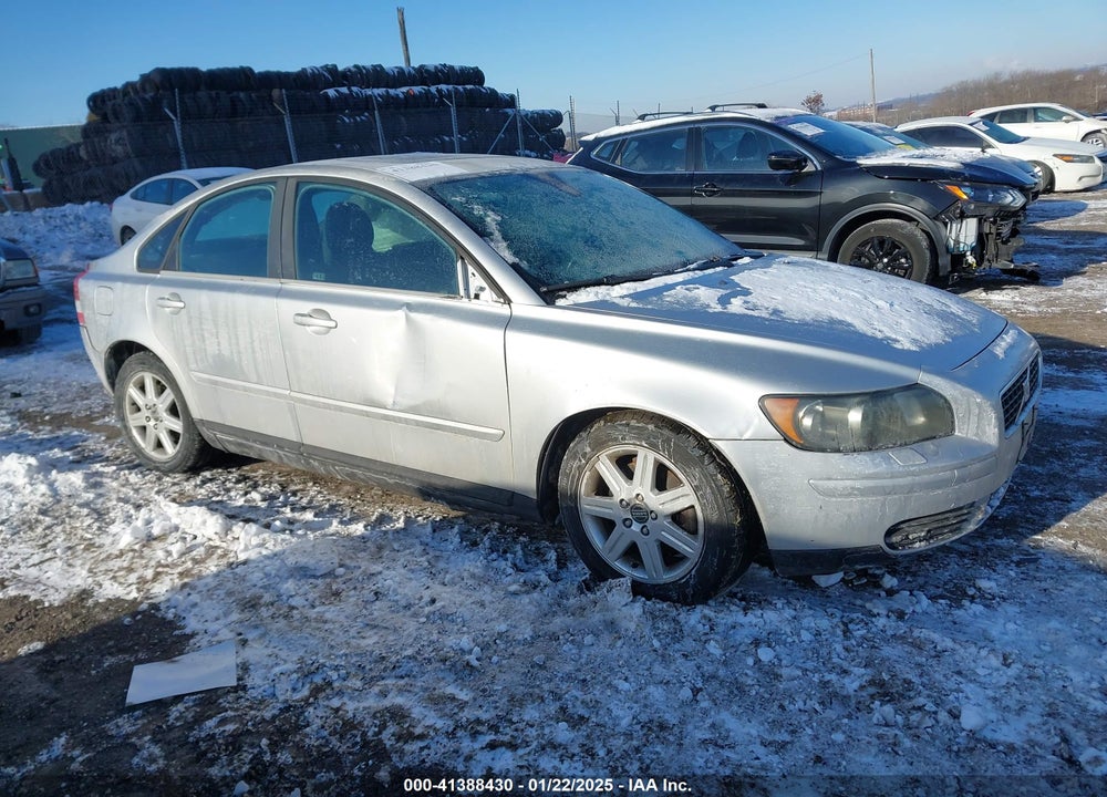 2006 VOLVO S40 2.4I VIN: YV1MS382962151008