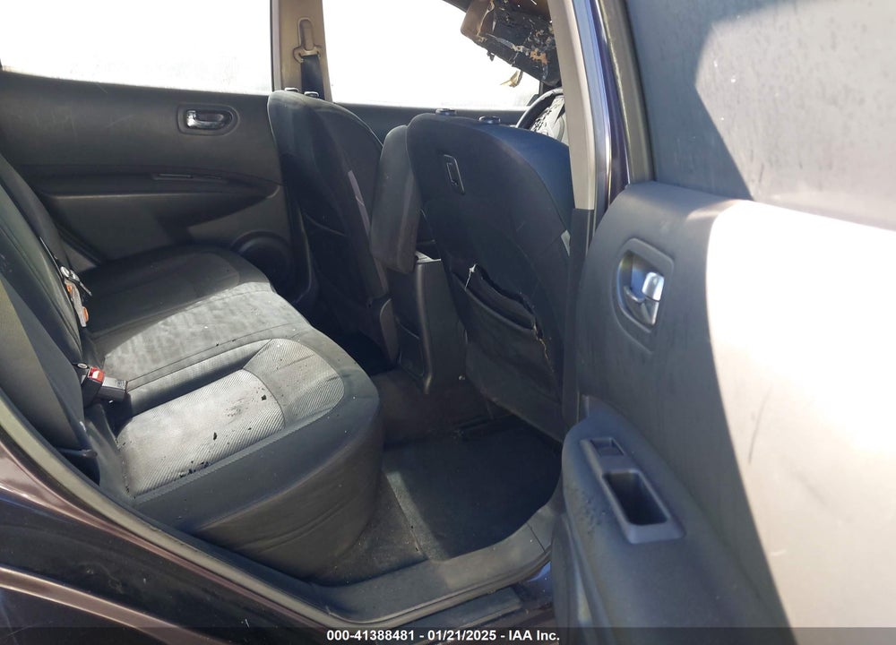 2013 NISSAN ROGUE S VIN: JN8AS5MT2DW526251