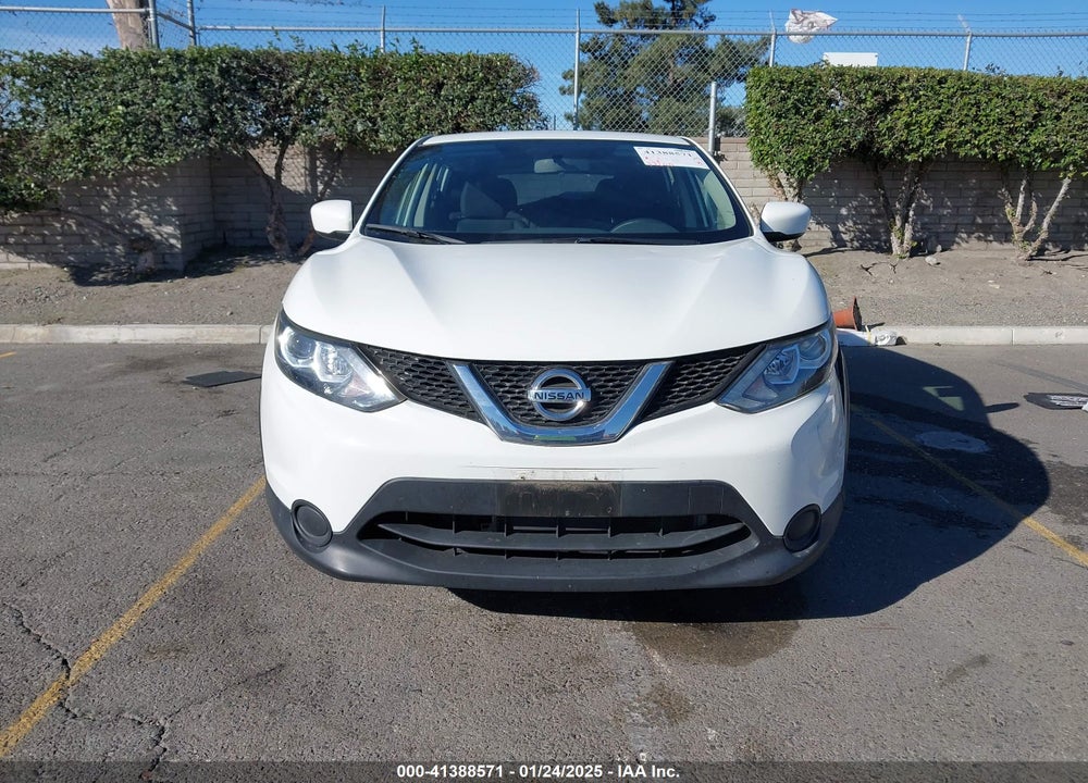 2017 NISSAN ROGUE SPORT S VIN: JN1BJ1CP7HW014185