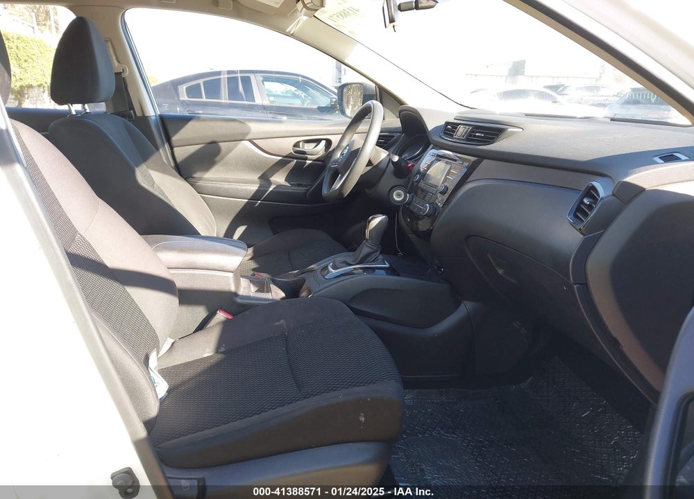 2017 NISSAN ROGUE SPORT S VIN: JN1BJ1CP7HW014185