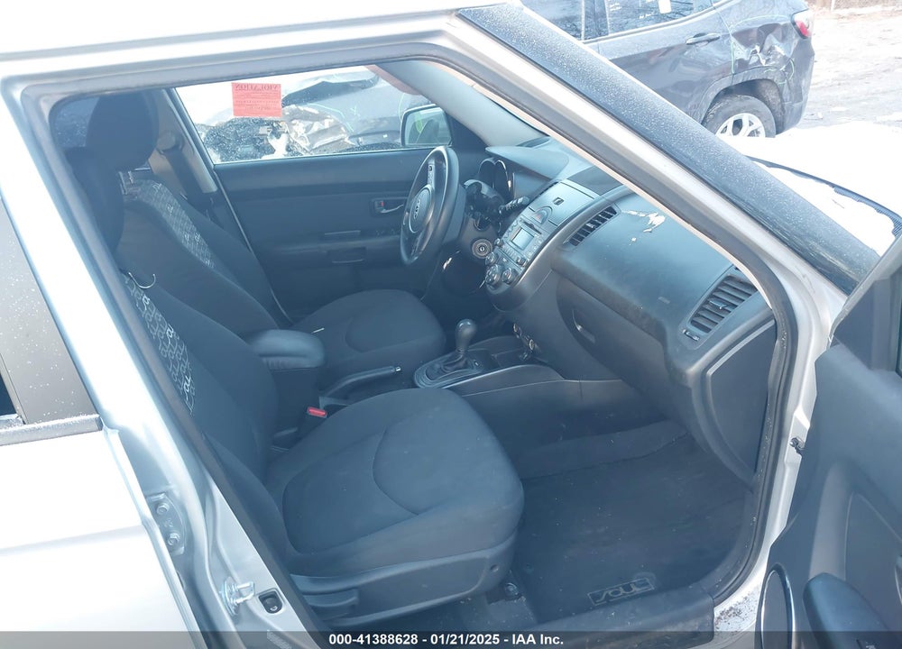 2011 KIA SOUL VIN: KNDJT2A26B7268231