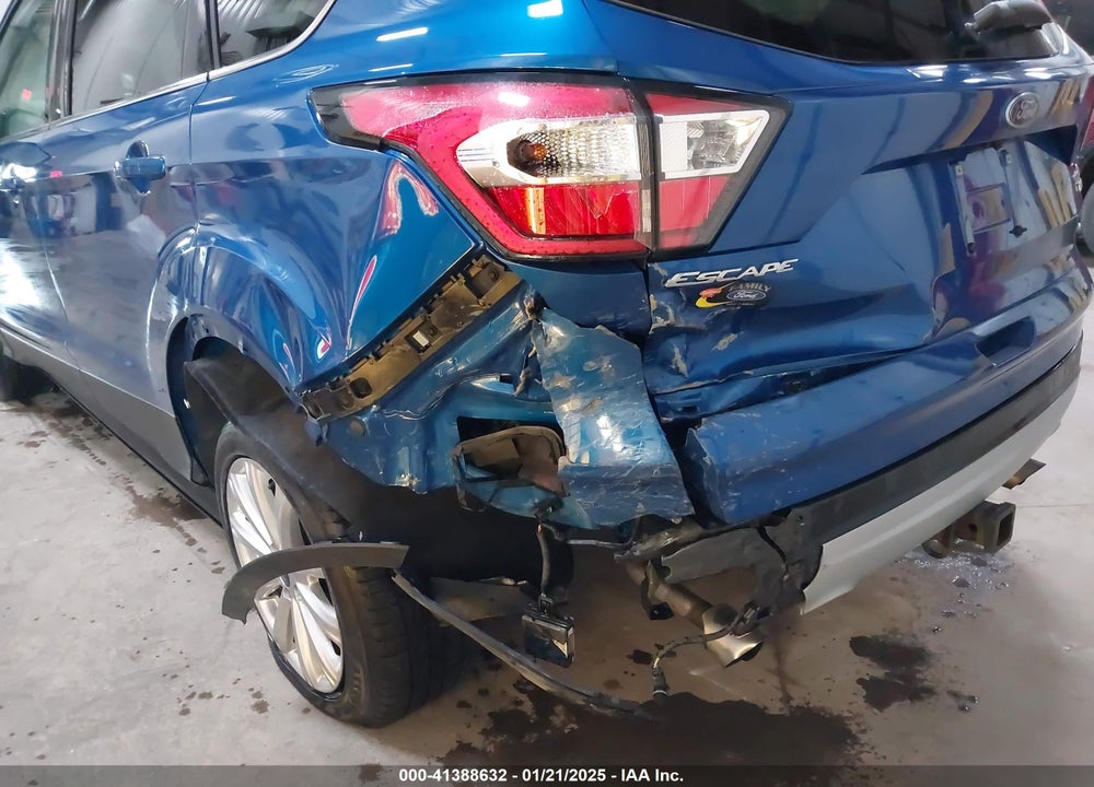 2017 FORD ESCAPE TITANIUM VIN: 1FMCU9J93HUD28919